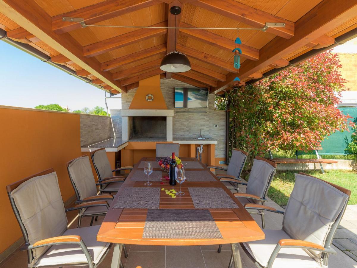 Holiday Home Linden Tree By Interhome Póla Kültér fotó
